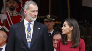 ¡Polémica total en España!: qué dice el libro que revela las «infidelidades» de Letizia a Felipe VI