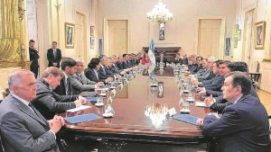 El Pacto de Mayo comenzó mal y termina peor