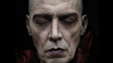 Un actor para siete personajes: Pompeyo Audivert trae su impresionante «Habitación Macbeth» al Alto Valle