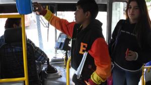 Weretilneck anunció que vuelve a funcionar el boleto estudiantil en Río Negro