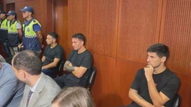 Los tres futbolistas cumplen arresto domiciliario en un country de Tucumán.