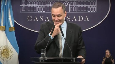 «El Pacto de Mayo se firmará con o sin Ley Bases», dijo Adorni, previo al tratamiento en el Senado