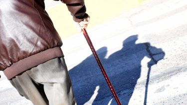 El haber promedio de un jubilado nacional en la provincia es de $452.000 y el de una jubilada de $284.000. Foto Matías Subat.