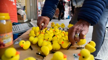 Los patitos Kawaii son furor en Roca y Bariloche: la moda adolescente que traspasa fronteras