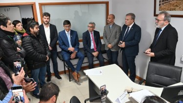 Video: Pesatti trató de calmar a Sitrajur para que la Legislatura sesione en Río Negro por la reforma del STJ, peajes y desvinculación de estatales