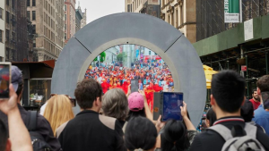 Crearon un «portal» que conecta Dublín con Nueva York: los insólitos motivos por los que lo clausuraron