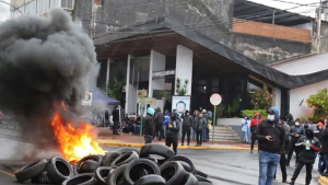 Tensión en Misiones: tras días de protestas, una reunión clave podría destrabar el conflicto con policías