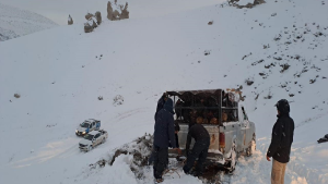 En fotos: así fue el rescate en la nieve a tres crianceros del norte neuquino