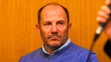 Demoraron a Emiliano Gatti en Bahía Blanca, donde cumplía condena con tobillera. Foto Juan Thomes