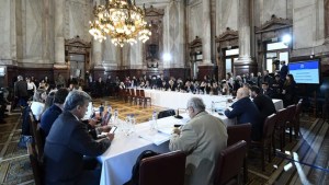 Ley Bases: se reanuda el debate con las negociaciones trabadas, pero Francos confía en el dictamen