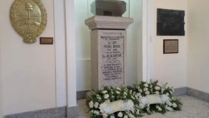 Robaron ocho placas del mausoleo de Luis Piedra Buena, en Patagones: la policía ya investiga el hecho