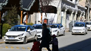 Walter Cortés quiere desregular los taxis y abrir la puerta a las aplicaciones en Bariloche