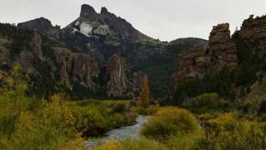 Villa Traful mil colores en un lugar lleno de paz