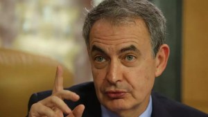 Zapatero también criticó a Milei y dijo que su gobierno está en el “terraplanismo político”