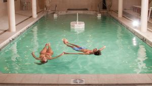 Viaje a una de las mejores termas del país y en un pueblo fantasma que emergió del agua