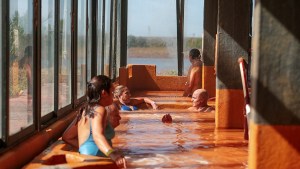 Una escapada a dos termas cerca de Alto Valle, que son un oasis para la salud y la relajación 