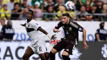 Ecuador empató con México y será rival de Argentina en cuartos de final.