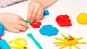 Cómo preparar masa de colores para que los niños jueguen: ¿Qué ingredientes se necesitan?