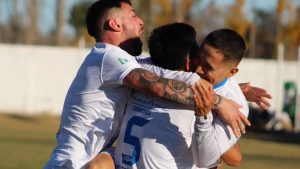 Atlético Regina goleó a Fernández Oro y habrá clásico con Círculo en semifinales