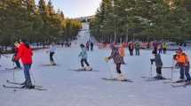 Imagen de Esquí en el norte neuquino: la temporada empieza hoy en Andacollo con clases gratuitas