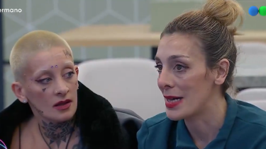 Era noche de doble eliminación de familiares, pero la hermana de Juliana pidió su salida. 