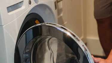 El uso de este electrodoméstico requiere un consumo alto de energía y agua, por lo que implementar ciertas estrategias permite ahorrar en los gastos mensuales.