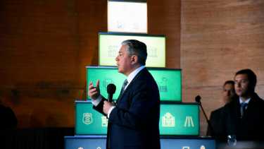 Figueroa y los hilos del presentismo