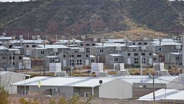 Neuquén afirma que no se va a tercerizar el plan de 20.000 soluciones habitacionales y se va relanzar el ADUS