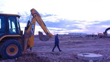 Los avances de obra alcanzan a un 65% en el distrito 6, a la vera de la nueva ruta 22, inmediaciones de Casimiro Gómez (foto Matías Subat)