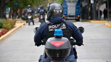 Asaltan a una mujer de 71 años y la encierran en el baño para quitarle dinero y joyas en Neuquén