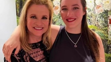 Lucía Galán y su hija