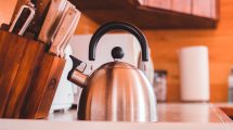Imagen de Descubrí cómo mantener brillante tu pava de acero inoxidable, fácilmente