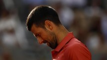 Imagen de Es oficial: Djokovic abandonó el Roland Garros por una lesión y Sinner será el nuevo N°1