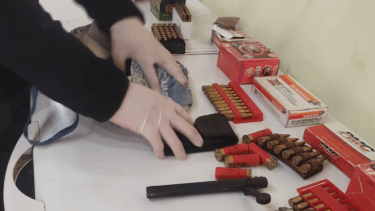 El arma reglamentaria secuestrada tenía la numeración limada (foto: gentileza)