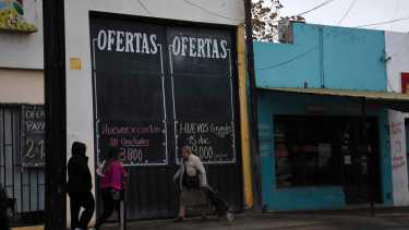 El impacto del dólar en los precios al consumidor llega por la suba de los proveedores. Archivo