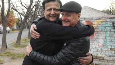 Javier Monti, junto a su padre Humberto que le donó un riñón. Foto: Juan Thomes