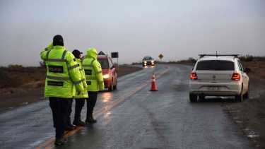 Temporal de nieve: habilitan la Ruta 6 solo para vehículos livianos entre el Alto Valle y la Región Sur