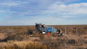 Murió un hombre en un vuelco sobre la Ruta 51: el conductor fue trasladado grave a Neuquén