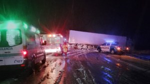 Cuatro muertos en un choque sobre la Ruta 40, entre Villa La Angostura y Bariloche: el tránsito fue cerrado