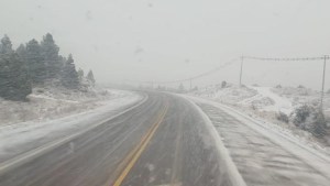 Nieve y precaución extrema en la Ruta 40 y 23, cerca de Bariloche: los tramos afectados
