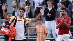 Francisco Cerúndolo luchó hasta el final pero no pudo con Novak Djokovic en Roland Garros