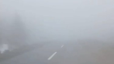 Visibilidad reducida en la Ruta 40, entre Bariloche y El Bolsón. Foto: captura Vialidad Nacional. 