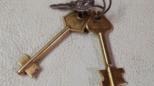 La advertencia que se viralizó en Neuquén: simulan perder las llaves para robar casas