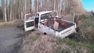 Una camioneta cayó a un canal por esquivar a un perro, cerca de Río Colorado