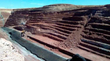 La mina neuquina de asfaltita es la más grande del país.
