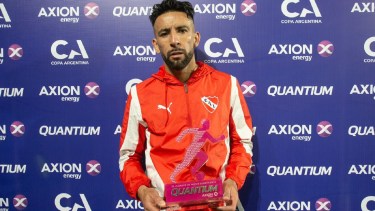 Mauricio Isla sorprendió sobre su futuro lejos de Independiente.