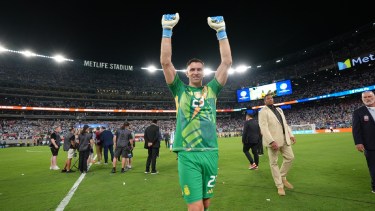 Dibu Martínez mantuvo su valla invicta en el triunfo ante Chile por la Copa América. Foto: @Argentina.