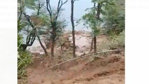 Video | Deslave en la Ruta 48, cerca de San Martín de los Andes: piden «extrema precaución»