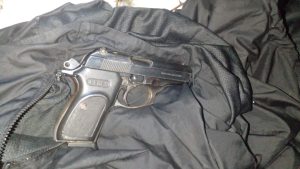 La policía intervino en una pelea entre jóvenes en Bariloche y detectó dos armas de fuego