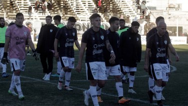 Cipolletti perdió con Santamarina en La Visera y se complica en el Federal A